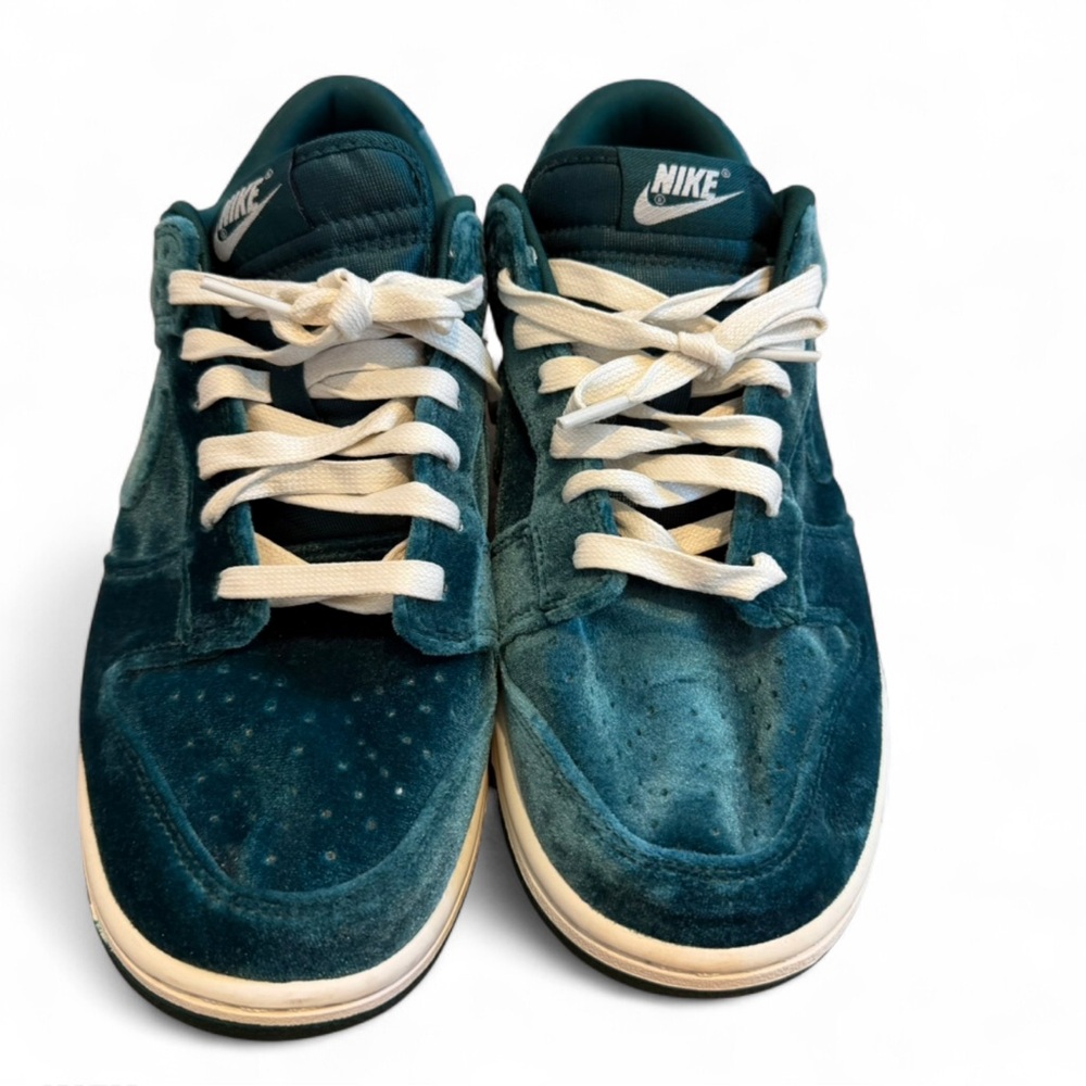 Nike Dunk Low Velvet Sneakers Teal Dark Atomic Women’s 10.5 EXCELLENT - Picture 6 of 9